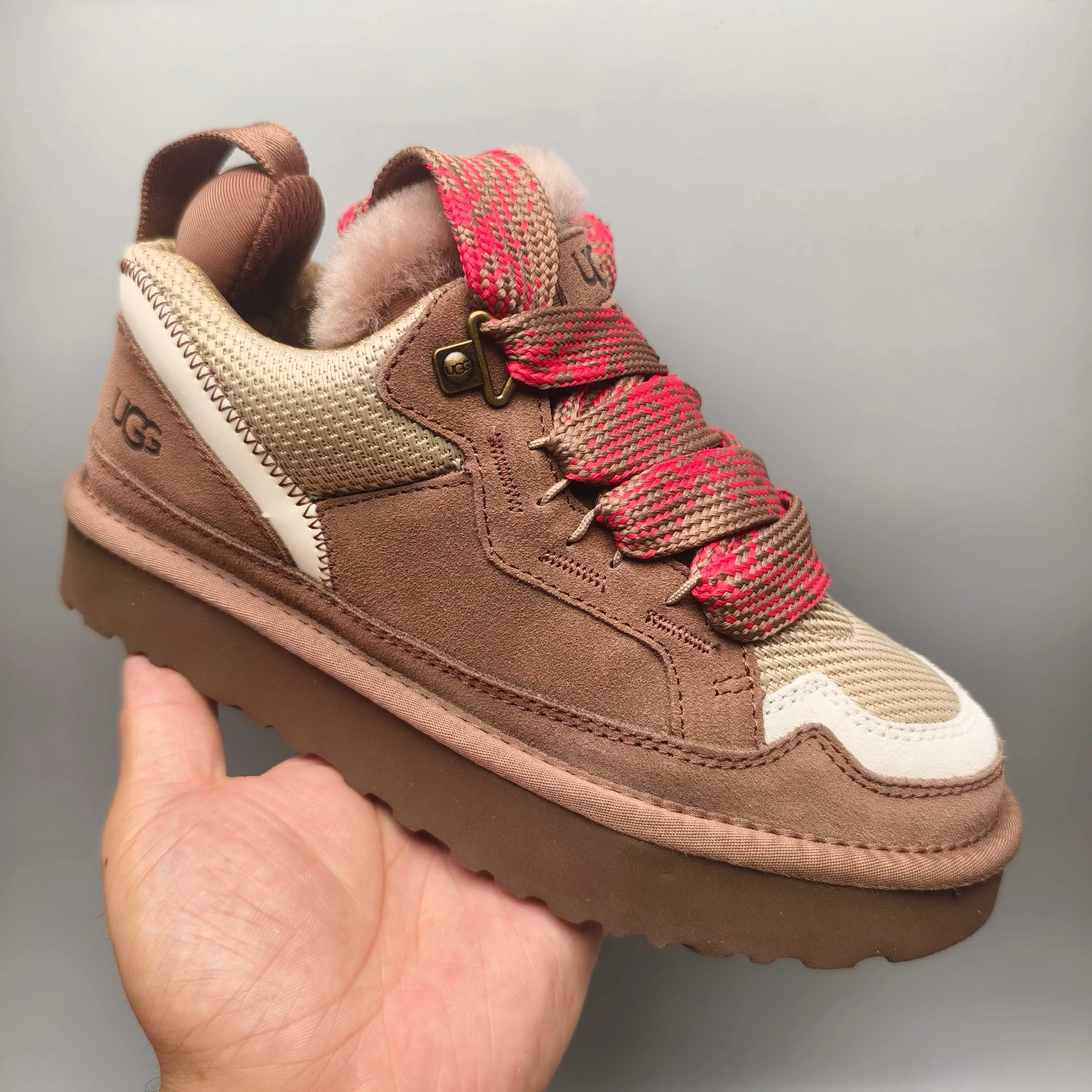 💰Women's shoes 280 Men's shoes 300 UGG sheepskin all-in-one snow boots 4032 Couple's mesh sports and leisure style Color: Sand Black Maroon Gray Walnut Antelope Brown White Brown Size: 35-45?
